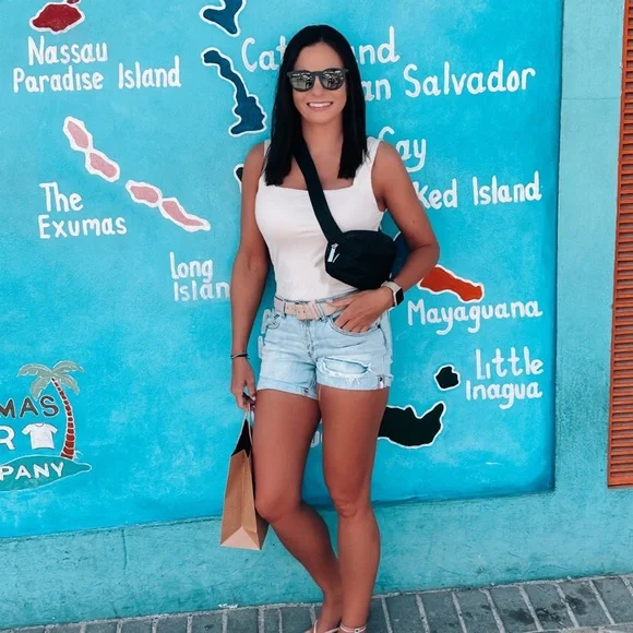 old navy soft beige seamless bodysuit tank - Picture 2 of 4